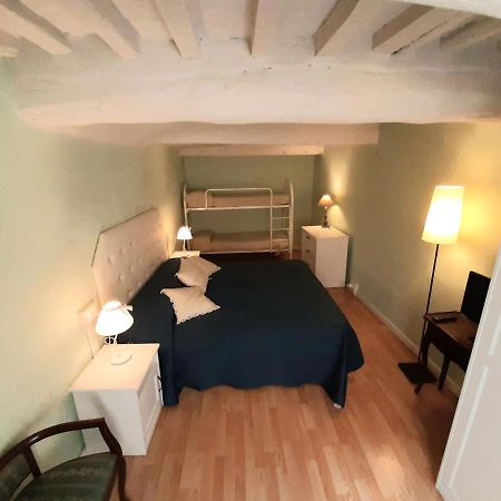 Studio In Centre Apartment Лука Екстериор снимка