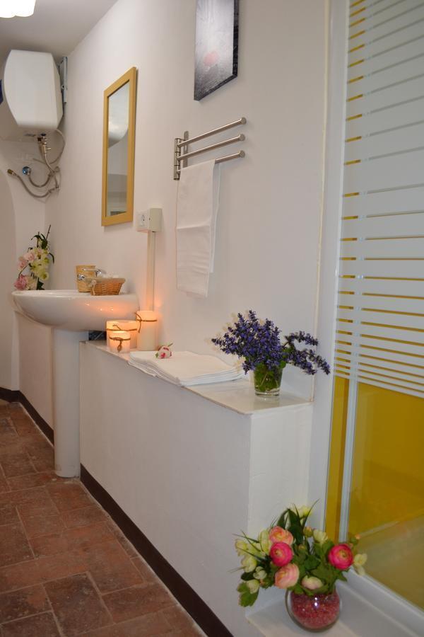Studio In Centre Apartment Лука Екстериор снимка